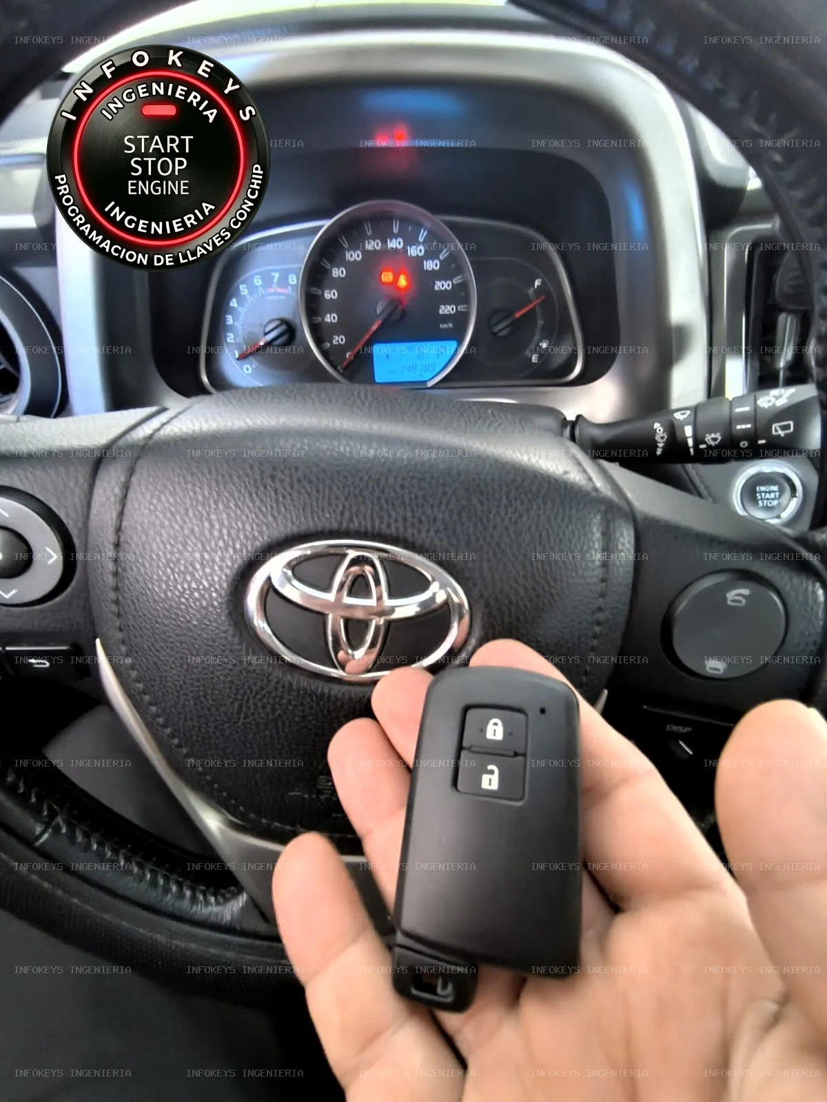Copia de Smart Key para Toyota RAV4 2014: Programación Especializada y Confianza Técnica