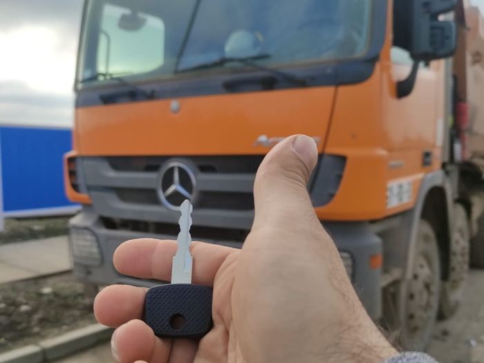 LLave Camion Mercedes Benz Actros 4144